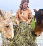 Sweat à capuche personnalisé avec contour du cheval & texte
